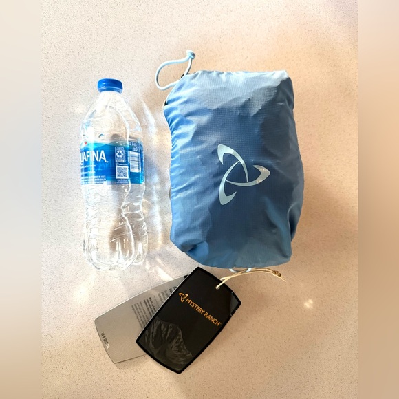 Mystery Ranch In and Out 19L Backpack - Picture 7 of 8